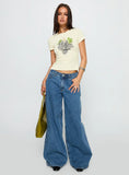 Grapejuice Graphic Top Cream