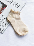 Ribbed Ruffle Socks Cream