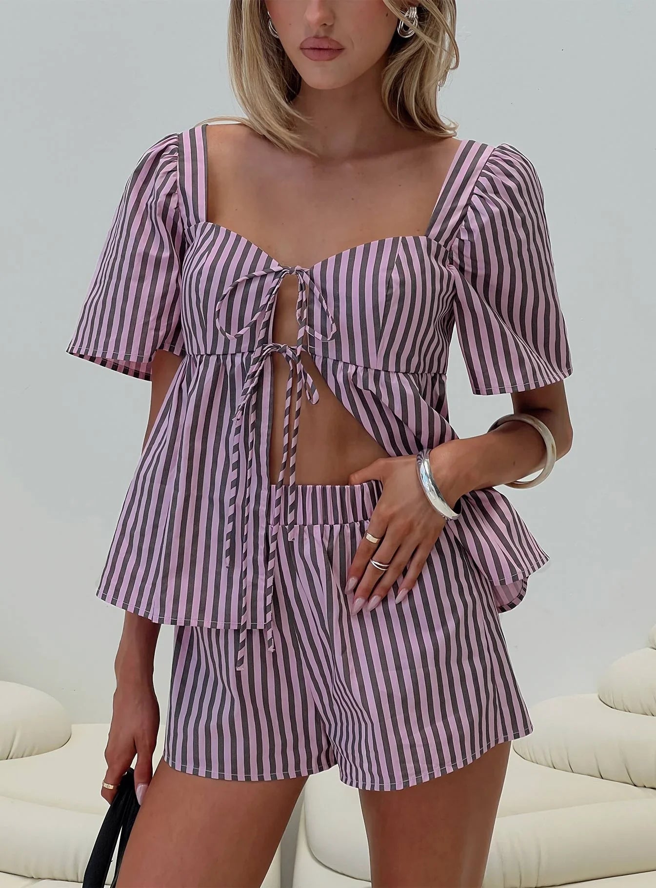 Two Young Hearts Tie Up Set Pink Brown Stripe