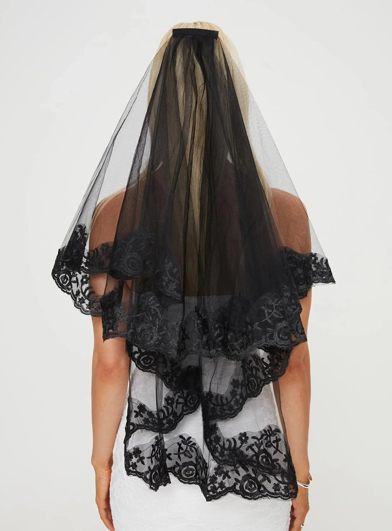 Deadly Veil Black