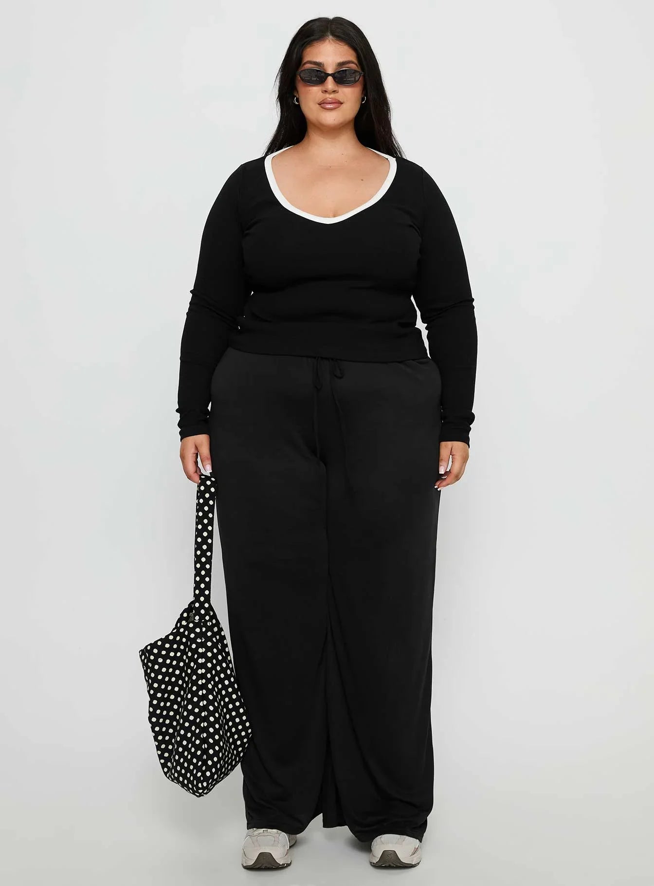 Baseline V Neck Long Sleeve Top Black White Curve