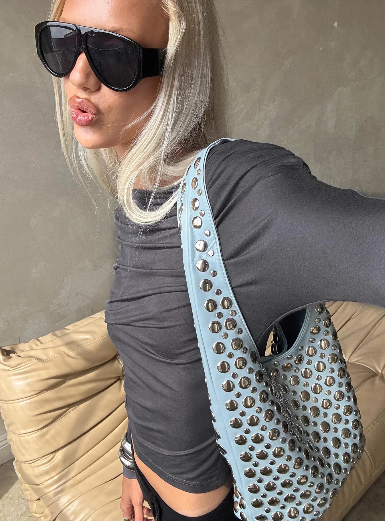 In The Crowd Shoulder Bag Blue Silver