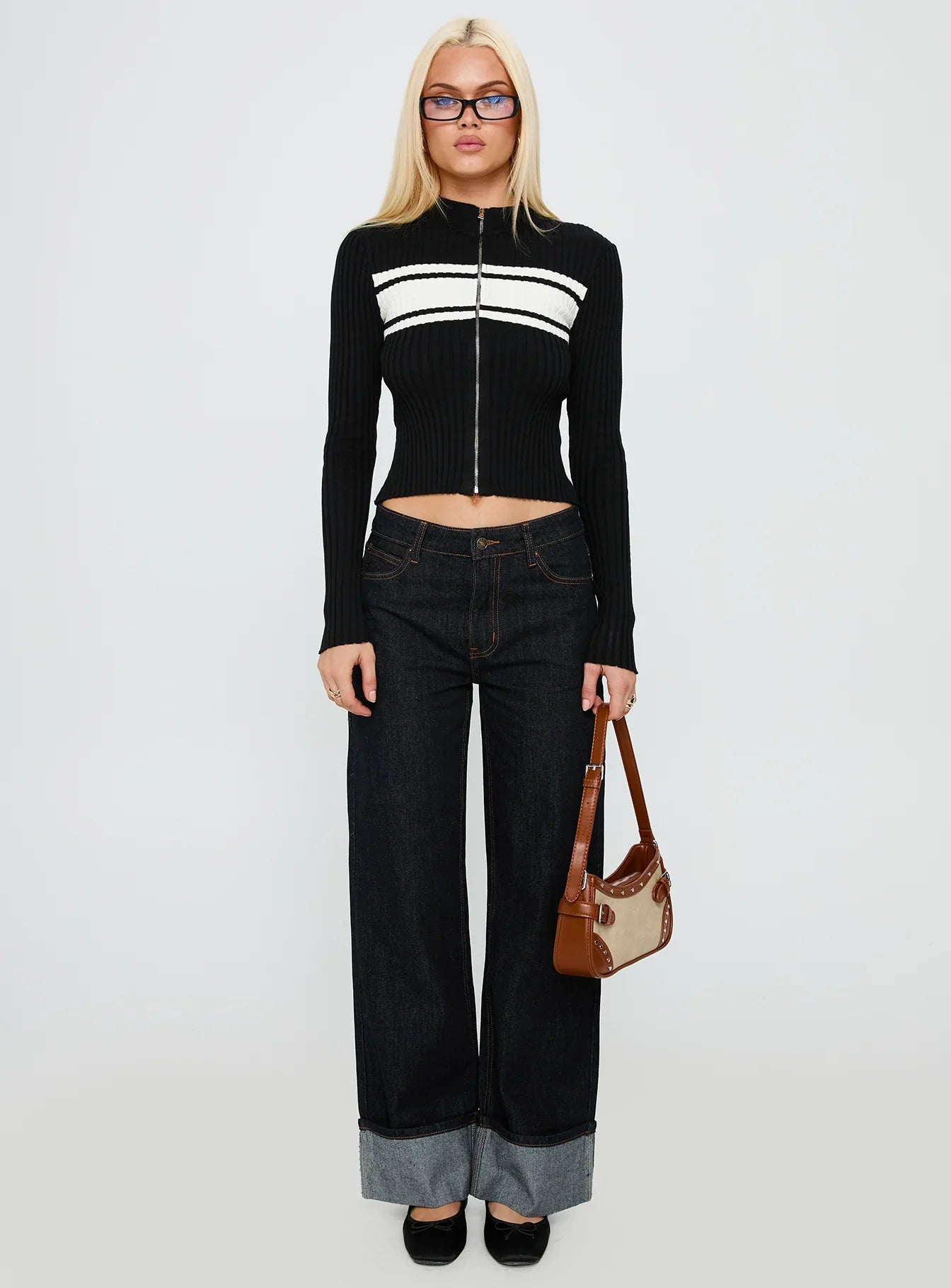Decisive Zip Through Knit Sweater Black White