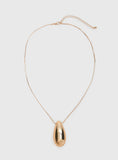 Attracted Pendant Necklace Gold