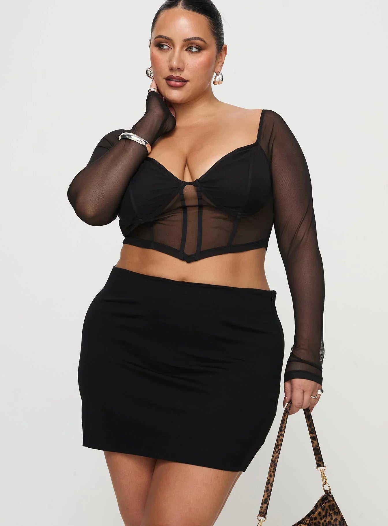Karley Low Waist Mini Skirt Black Curve